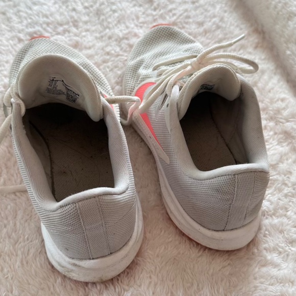 Nike Running Shoes Womens Downshifter 9 Gray Pink Lace Up Low Top SIZE 8 - Picture 7 of 8